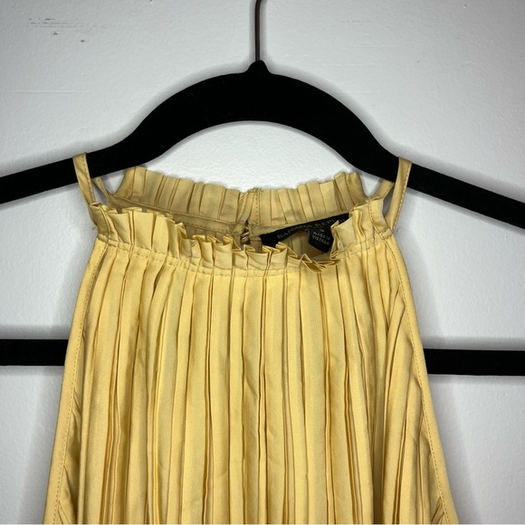 Banana Republic NWT Yellow Pleated Mini Dress Halter Neck - Picture 3 of 11